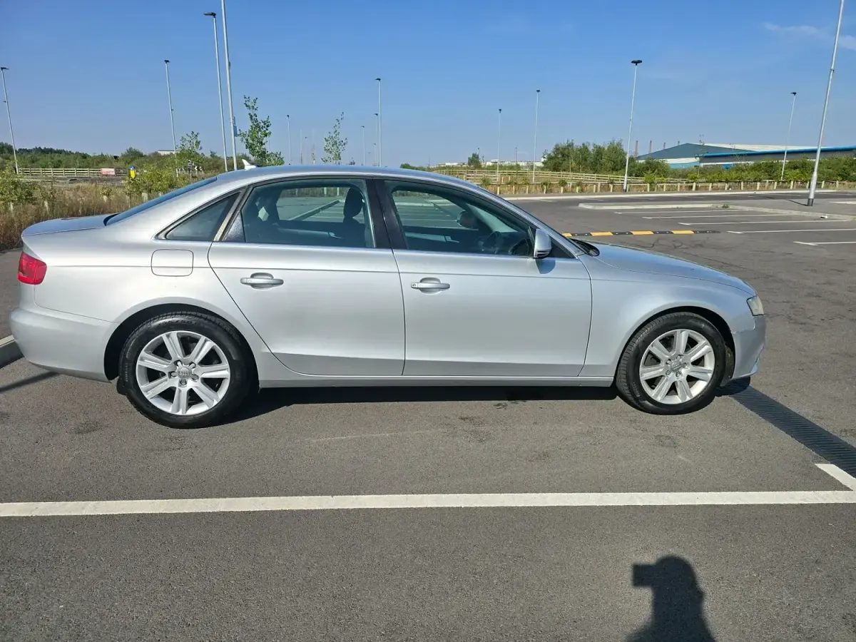Used Audi A4 2009 Silver Sedan