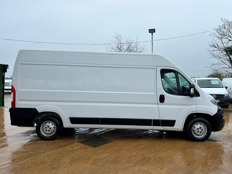 Used Citroën Relay 140 HP (102 kW) 2021 White Van
