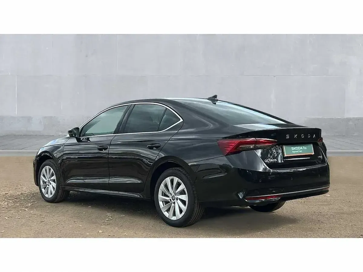 Neu Skoda Octavia SE L 147 PS (108 kW) 2026 Schwarz Kleinwagen