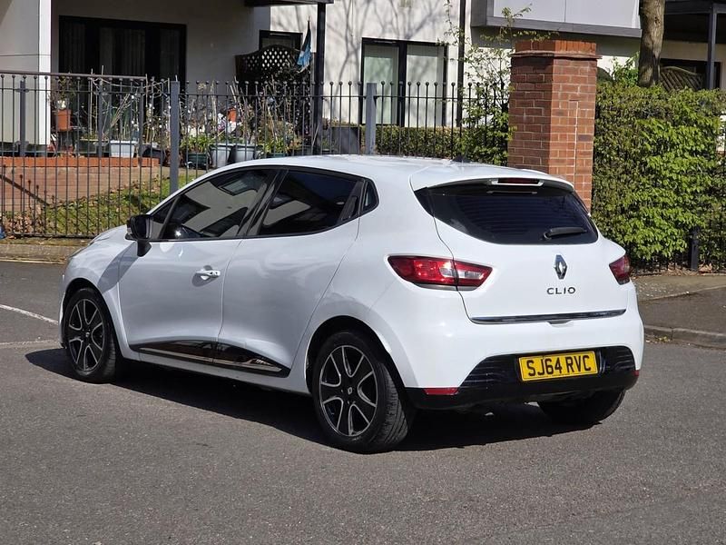 Used Renault Clio IV Dynamique 2014 White Hatchback