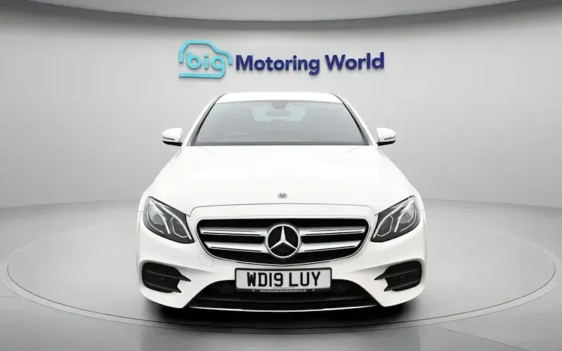Used Mercedes E200 AMG line 184 HP (135 kW) 2019 White Sedan