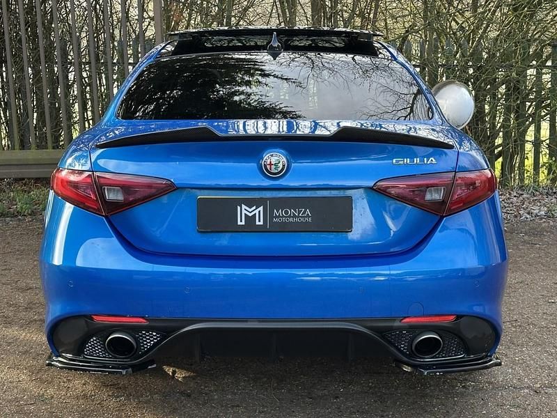 Used Alfa Romeo Giulia Veloce 280 HP (205 kW) 2020 Blue Sedan