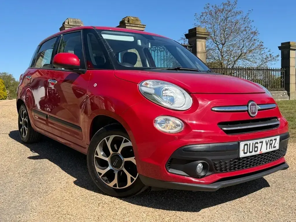 Used Fiat 500L Pop Star 95 HP (69 kW) 2017 Red MPV