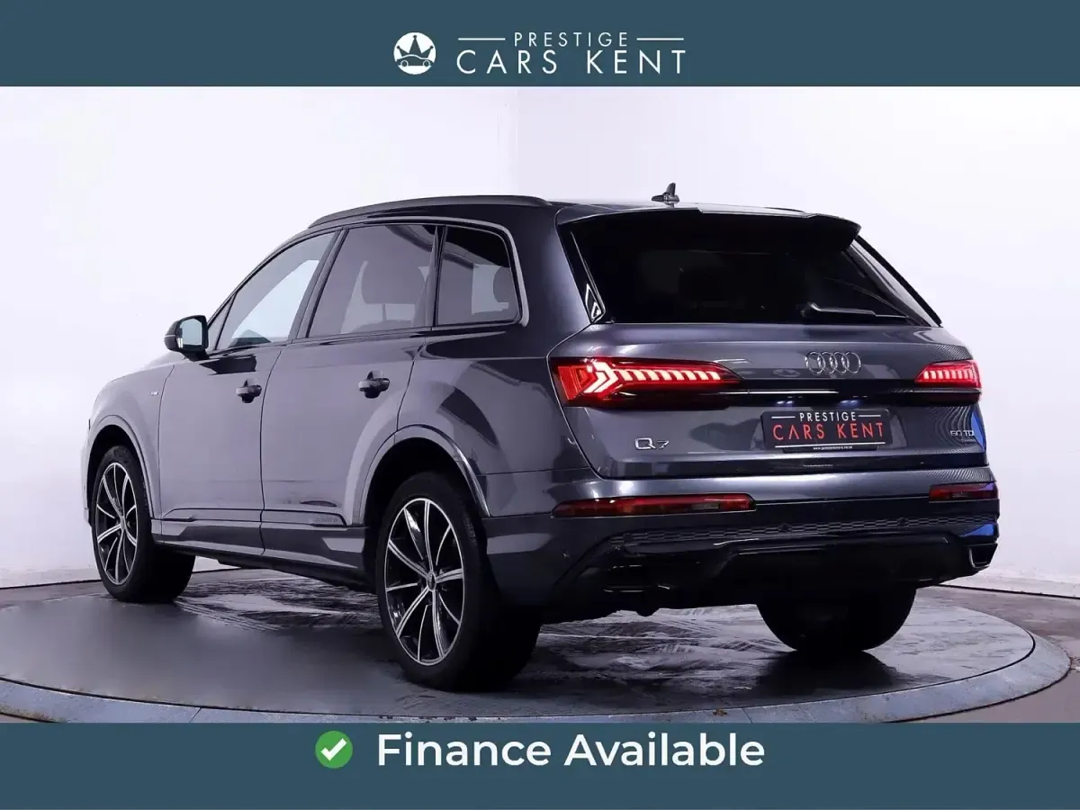 Usado Audi Q7 Black Edition 286 CV (210 kW) 2022 Gris SUV