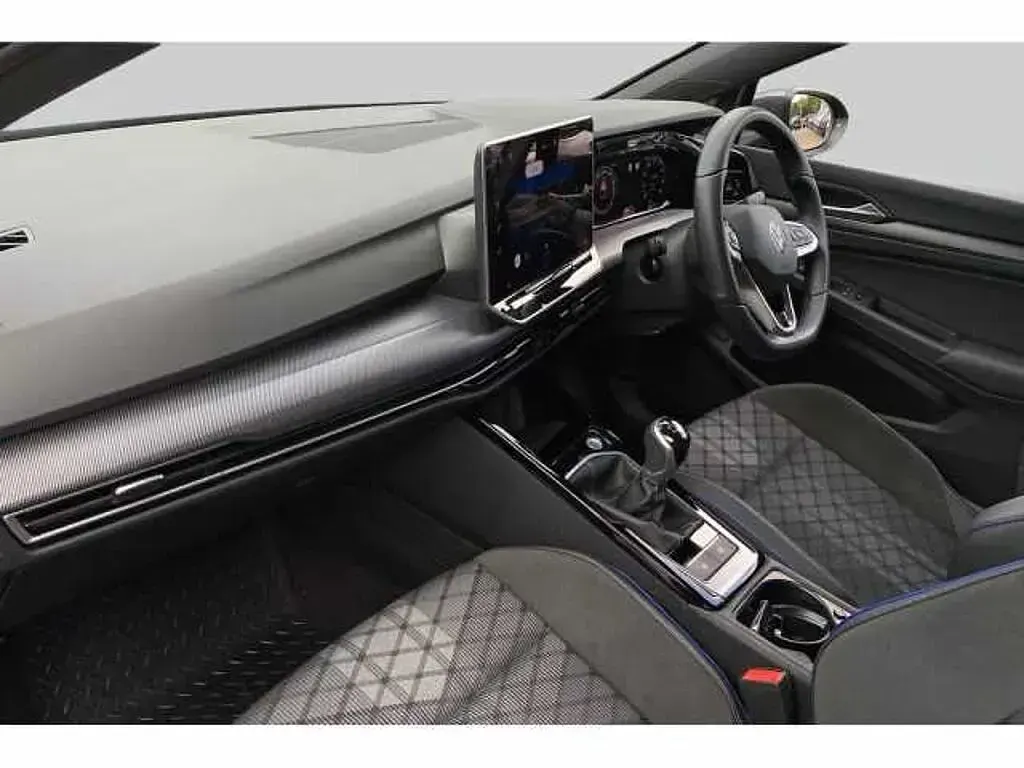 Used VW Golf VIII 150 HP (110 kW) 2024