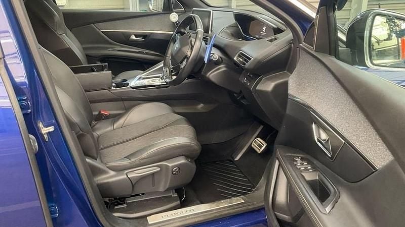 Used Peugeot 3008 Premium 131 HP (96 kW) 2019 Blue SUV