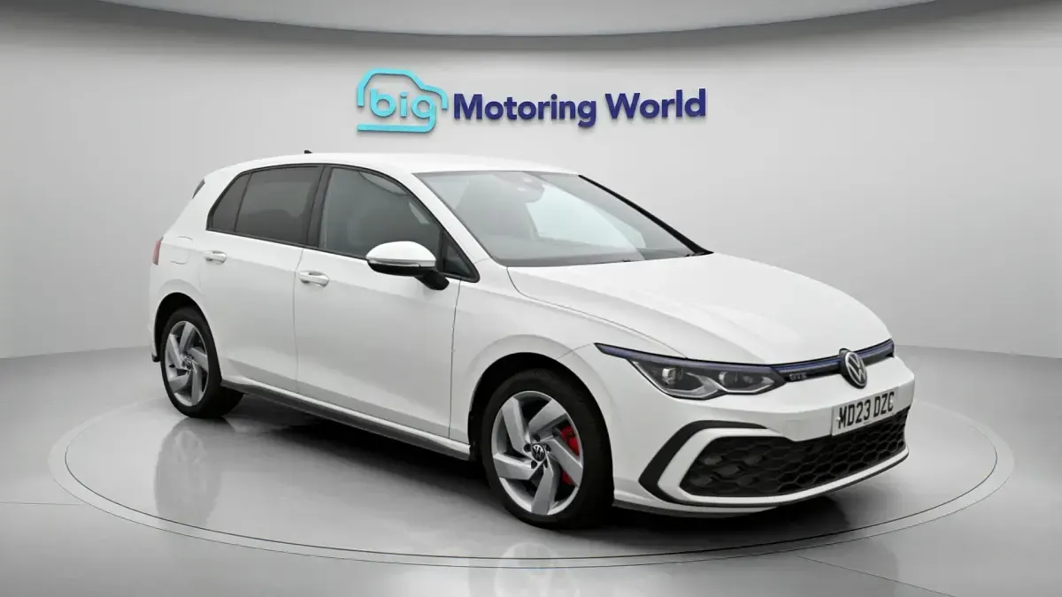 Used VW Golf VIII GTE 245 HP (180 kW) 2023 Hatchback