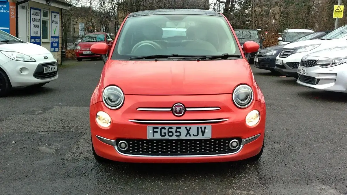 Used Fiat 500 Lounge 105 HP (77 kW) 2015 Pink Hatchback