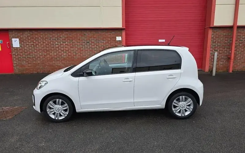 Used VW up! high up! 75 HP (55 kW) 2016 White Hatchback