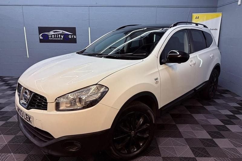 White Used 2013 Nissan Qashqai +2 360º SUV | £2,995 (Good price) - Image 1/1