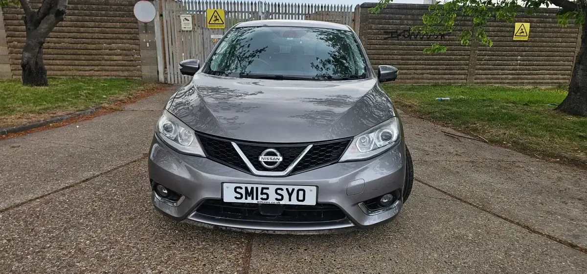 Used Nissan Pulsar Tekna 115 HP (84 kW) 2015 Grey Hatchback