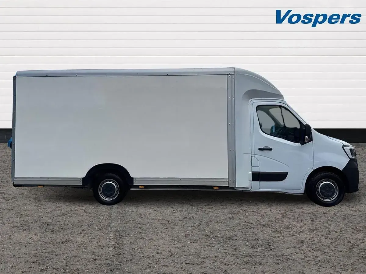 Used Renault Master Business 2023 White MPV
