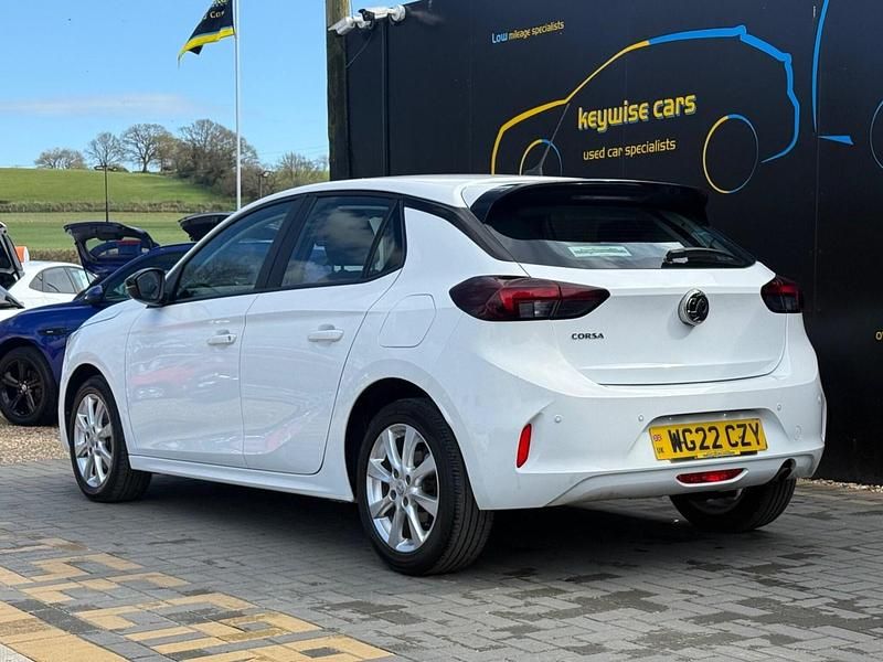Used Vauxhall Corsa Edition 100 HP (73 kW) 2022 White Hatchback