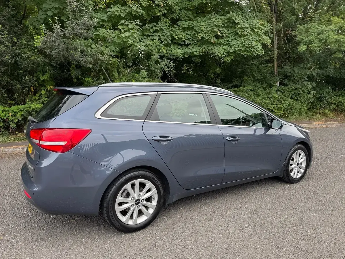 Used Kia Ceed 136 HP (100 kW) 2016 Blue Hatchback