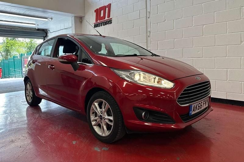 Used Ford Fiesta Zetec 2016 Red Hatchback