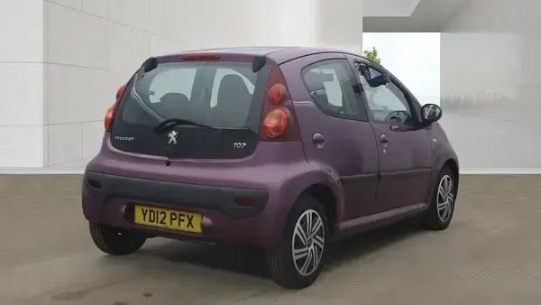 Used Peugeot 107 Active 68 HP (50 kW) 2012 Mauve/purple Hatchback