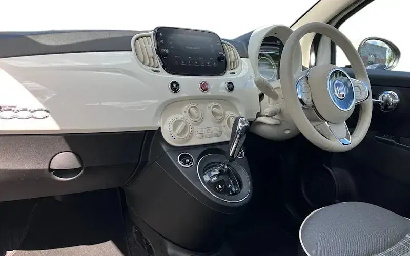 Used Fiat 500 Lounge 69 HP (50 kW) 2019 White Hatchback