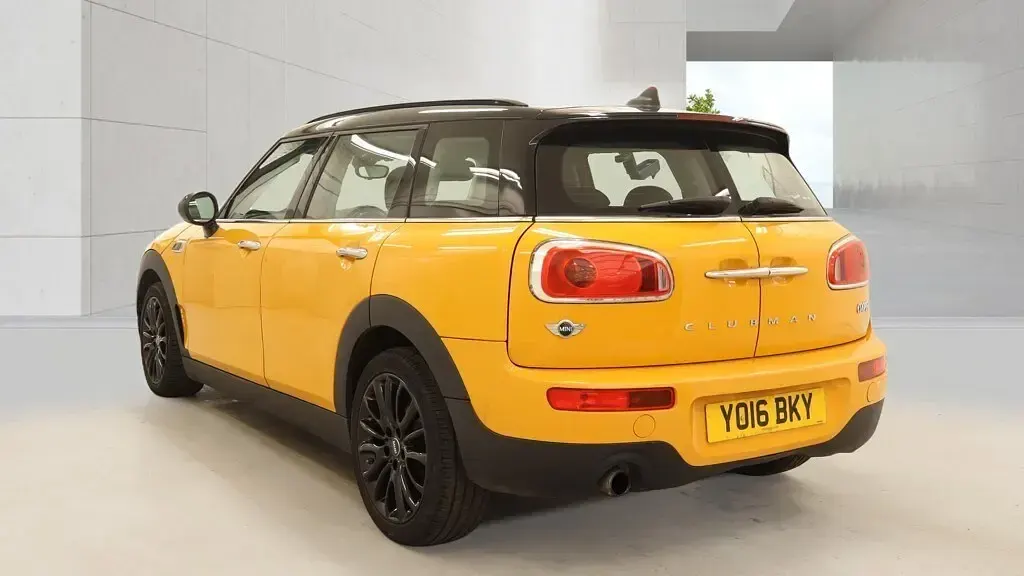 Used Mini Cooper Clubman 2016 Orange Estate