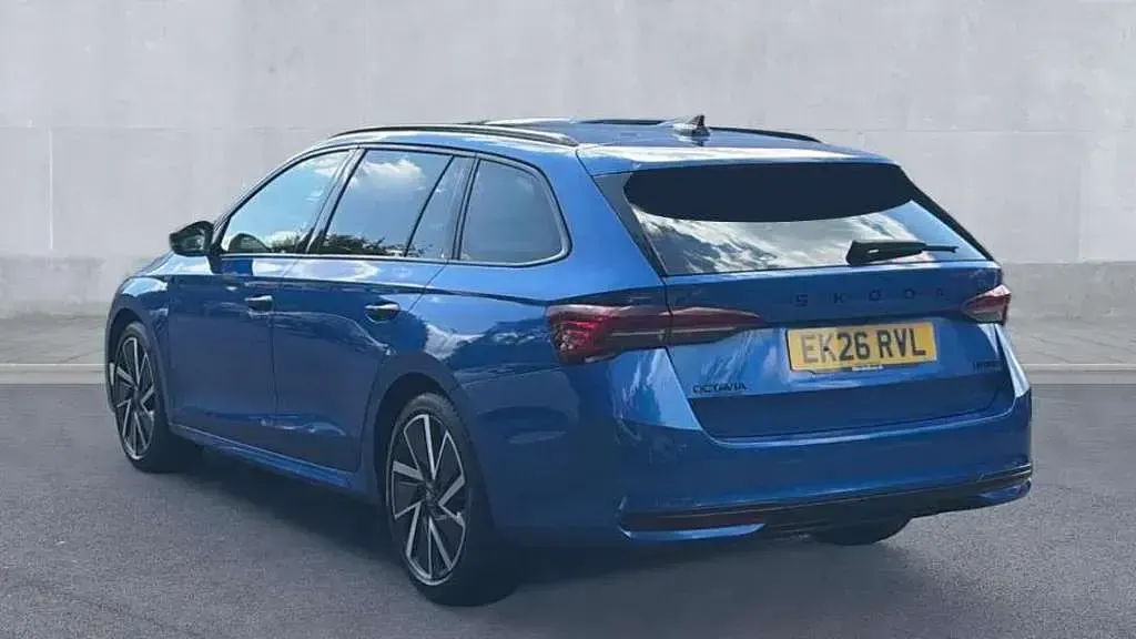 Used Skoda Octavia SportLine 150 HP (110 kW) 2026 Blue Estate