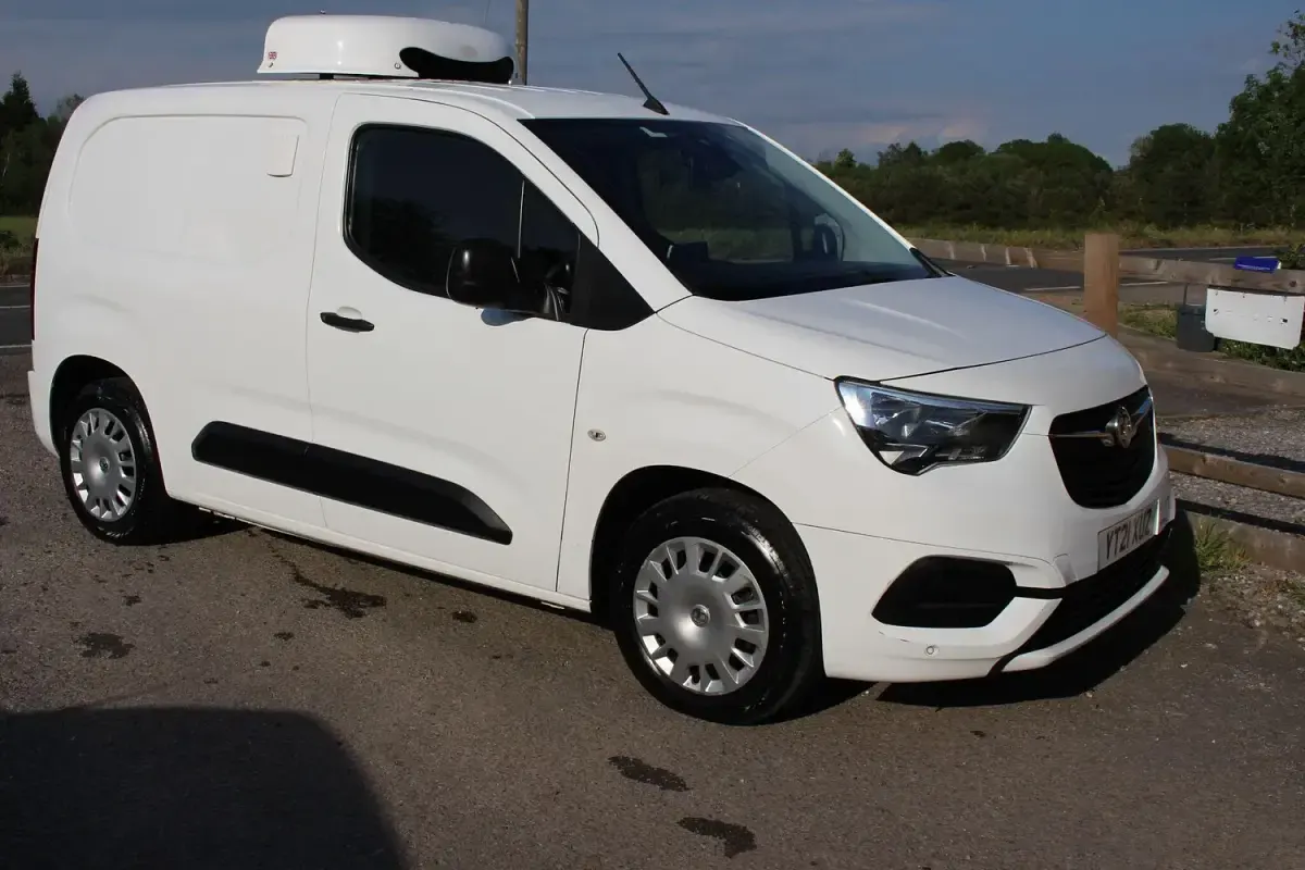 Used Vauxhall Combo Sportive 2021 White MPV