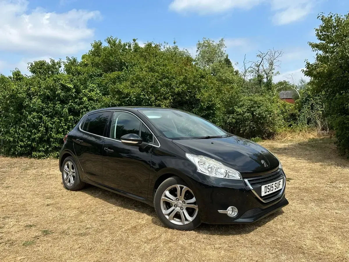 Used Peugeot 208 Allure 2015 Black Hatchback