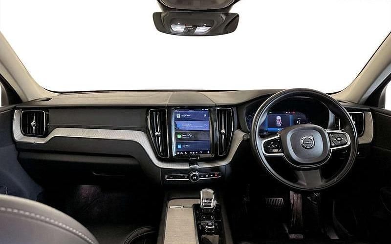 Used Volvo XC60 Inscription 390 HP (286 kW) 2021 Black SUV