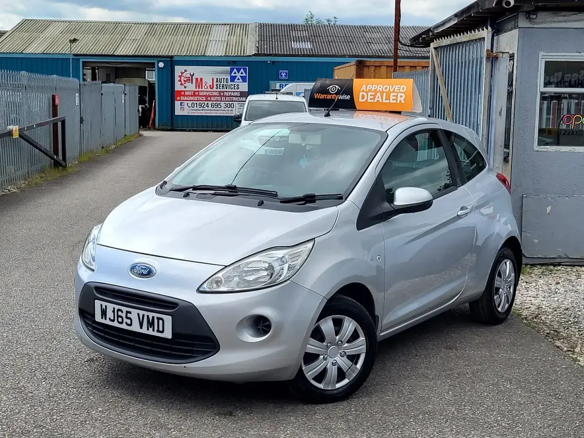Used Ford Ka 69 HP (50 kW) 2015 Silver Hatchback