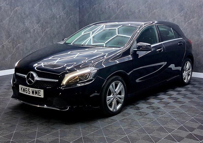 Używany Mercedes A200 Premium 2016 Czarny Hatchback