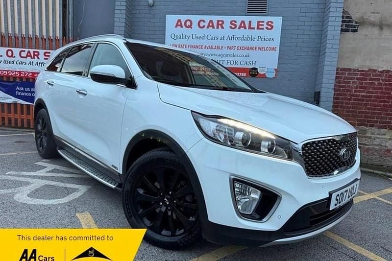 White Used 2017 Kia Sorento SUV | £13,490 (Good price) - Image 1/1