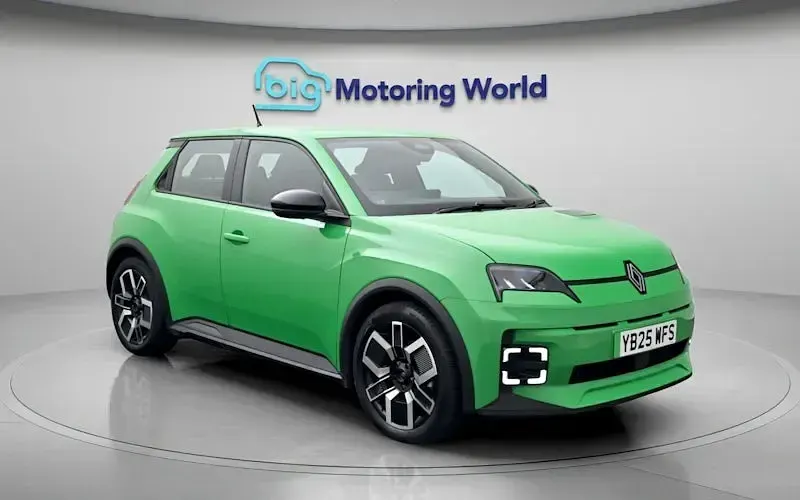 Used Renault 5 E-Tech Evolution 89 kW (122 HP) 2025 Hatchback