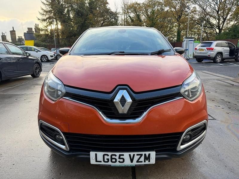 Used Renault Captur Dynamique 90 HP (66 kW) 2015 Orange/black SUV