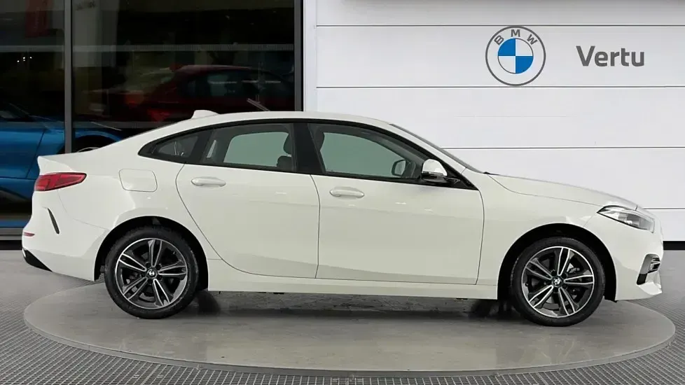 Used BMW 218 Sport Line 134 HP (98 kW) 2023 White Coupe