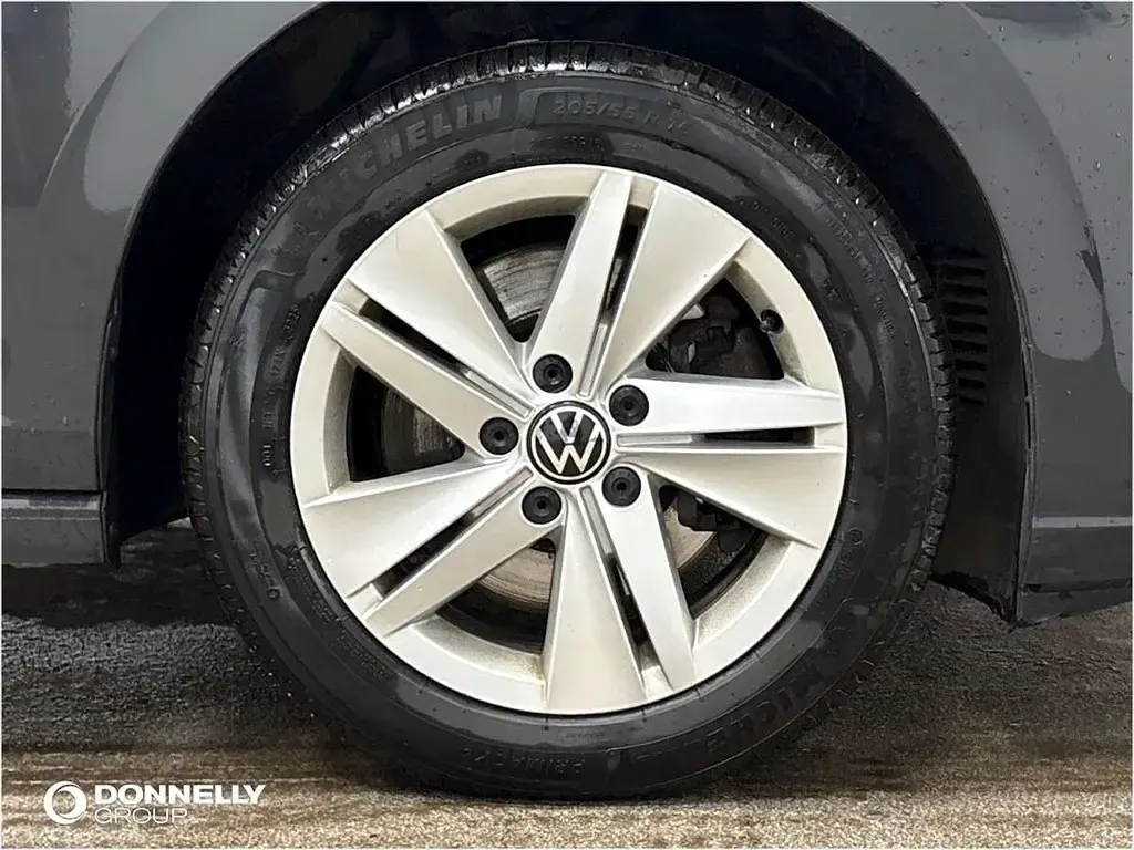 Used VW Golf VIII Life 113 HP (83 kW) 2022 Grey Estate