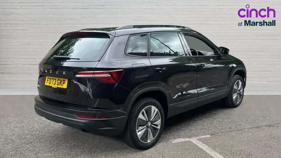 Second-hand Skoda Karoq SE Drive 110 CP (80 kW) 2024 Negru SUV