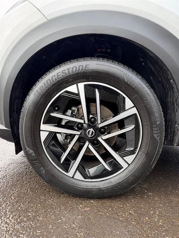 Used Nissan Juke N-Connecta 114 HP (83 kW) 2025 Silver SUV