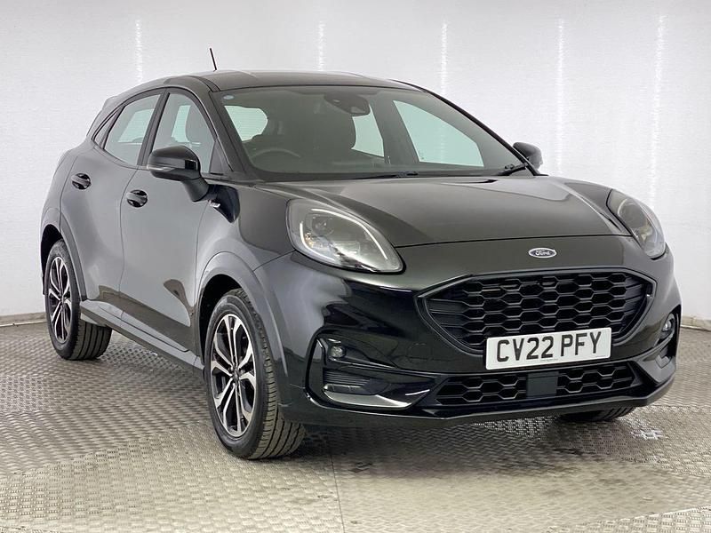 Black Used 2022 Ford Puma Gen-E ST-Line Hatchback | £14,145 (Good price) - Image 1/4