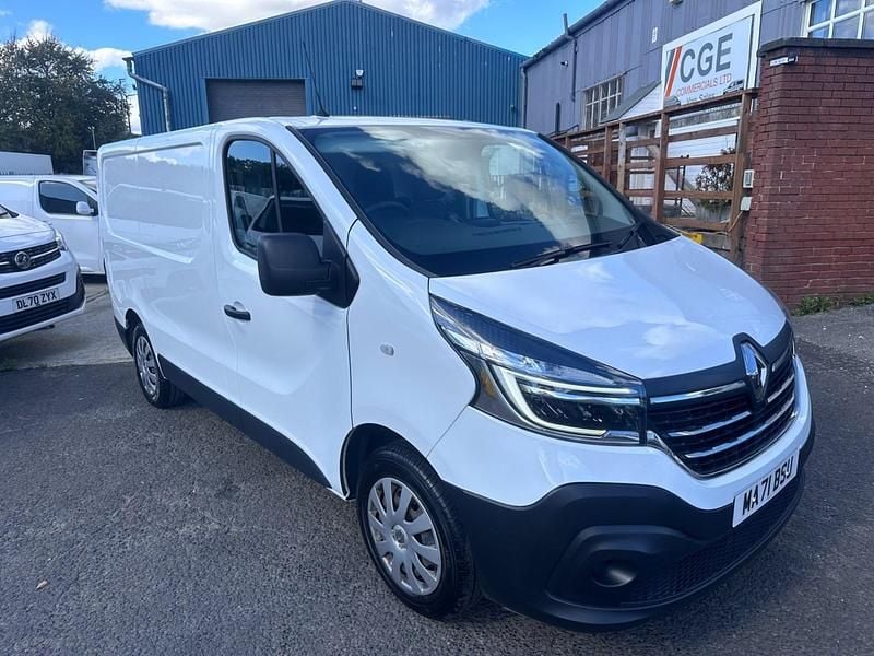 White Used 2021 Renault Trafic Business Van | £11,990 (Good price) - Image 1/4