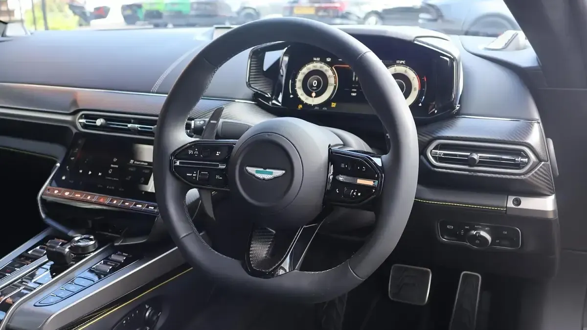 Used Aston Martin Vanquish 835 HP (614 kW) 2025 Grey Coupe