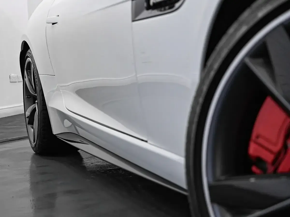 Used Jaguar F-Type R-Dynamic 380 HP (279 kW) 2018 White Coupe