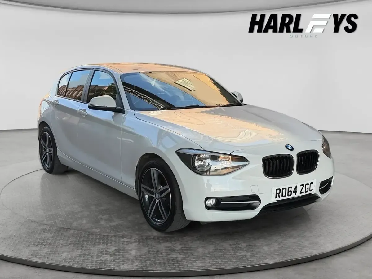 Used BMW 116 Sport Line 2014 White Hatchback