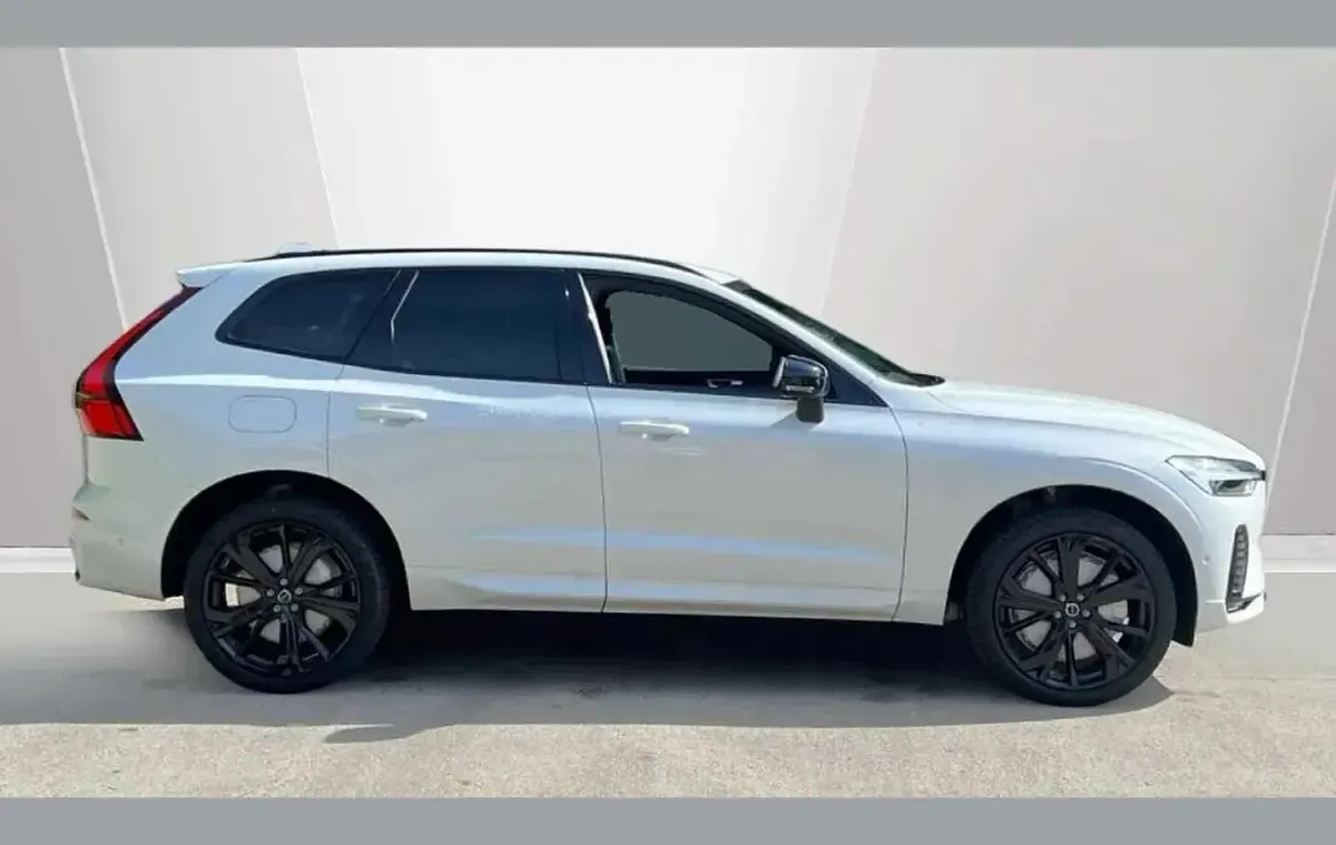 New Volvo XC60 Plus 250 HP (183 kW) 2026 White SUV