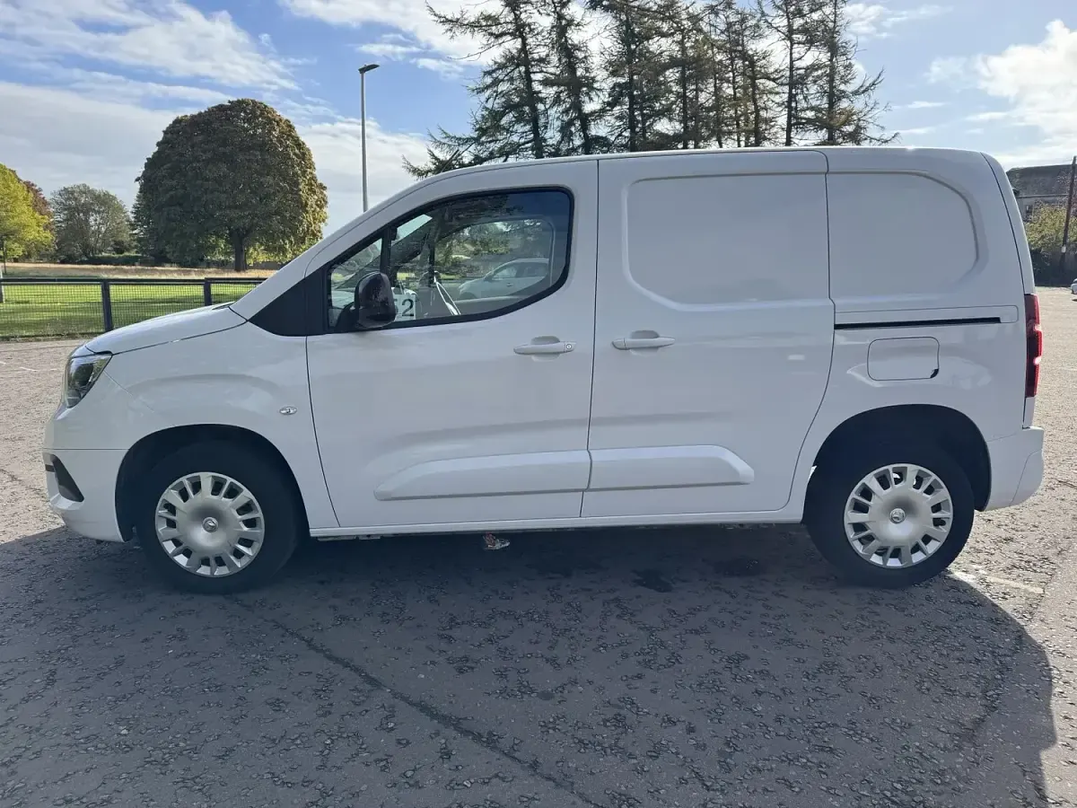 Used Vauxhall Combo 2023 White MPV