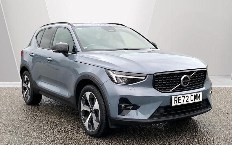 Used 2023 Volvo XC40 Ultimate SUV | £28,235 (Good price) - Image 1/4