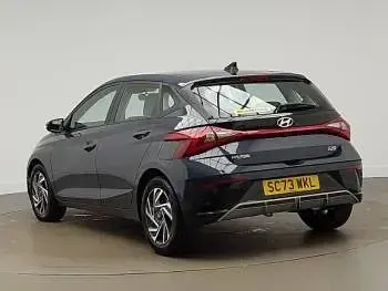 Used Hyundai i20 Advanced 100 HP (73 kW) 2024 Grey Hatchback