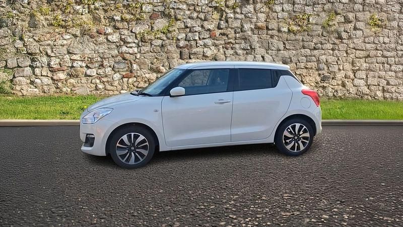 Used Suzuki Swift SZ-T 90 HP (66 kW) 2020 White Hatchback