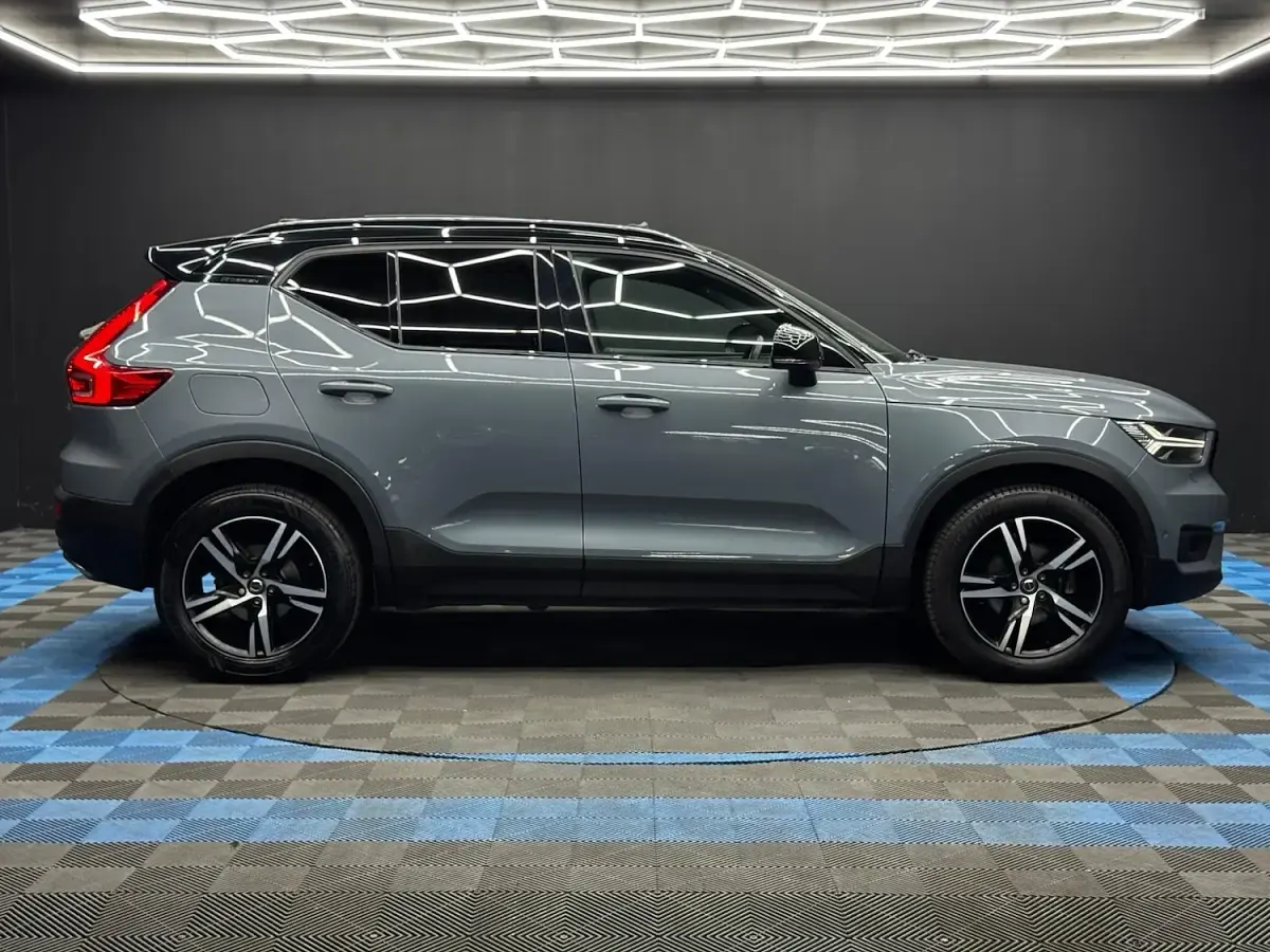 Used Volvo XC40 R-Design 2019 Grey SUV