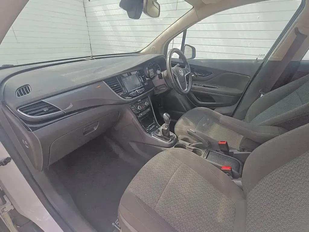 Used Vauxhall Mokka X Active 140 HP (102 kW) 2019 White SUV
