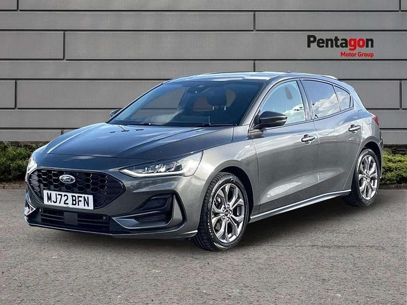 Used Ford Focus ST-Line 123 HP (90 kW) 2023 Grey Hatchback