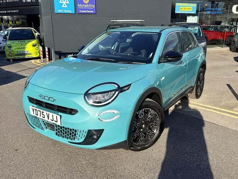 New Fiat 600 S 99 HP (72 kW) 2025 Blue SUV