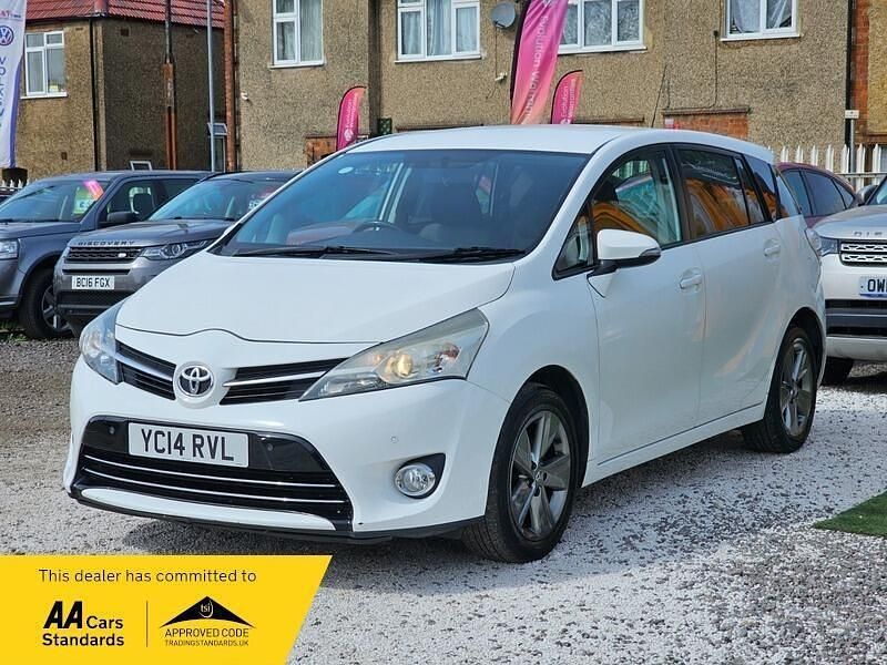 Usado Toyota Verso Trend 2014 Branco Monovolume